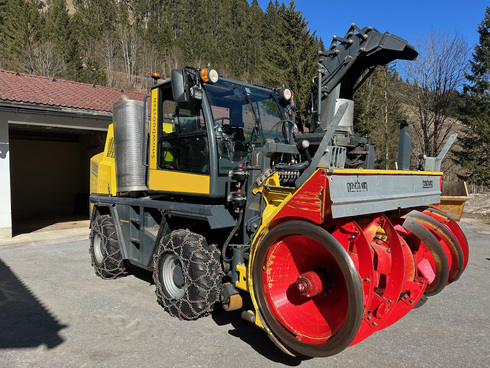 Boschung B6 Snowbooster Schneefrässchleuder