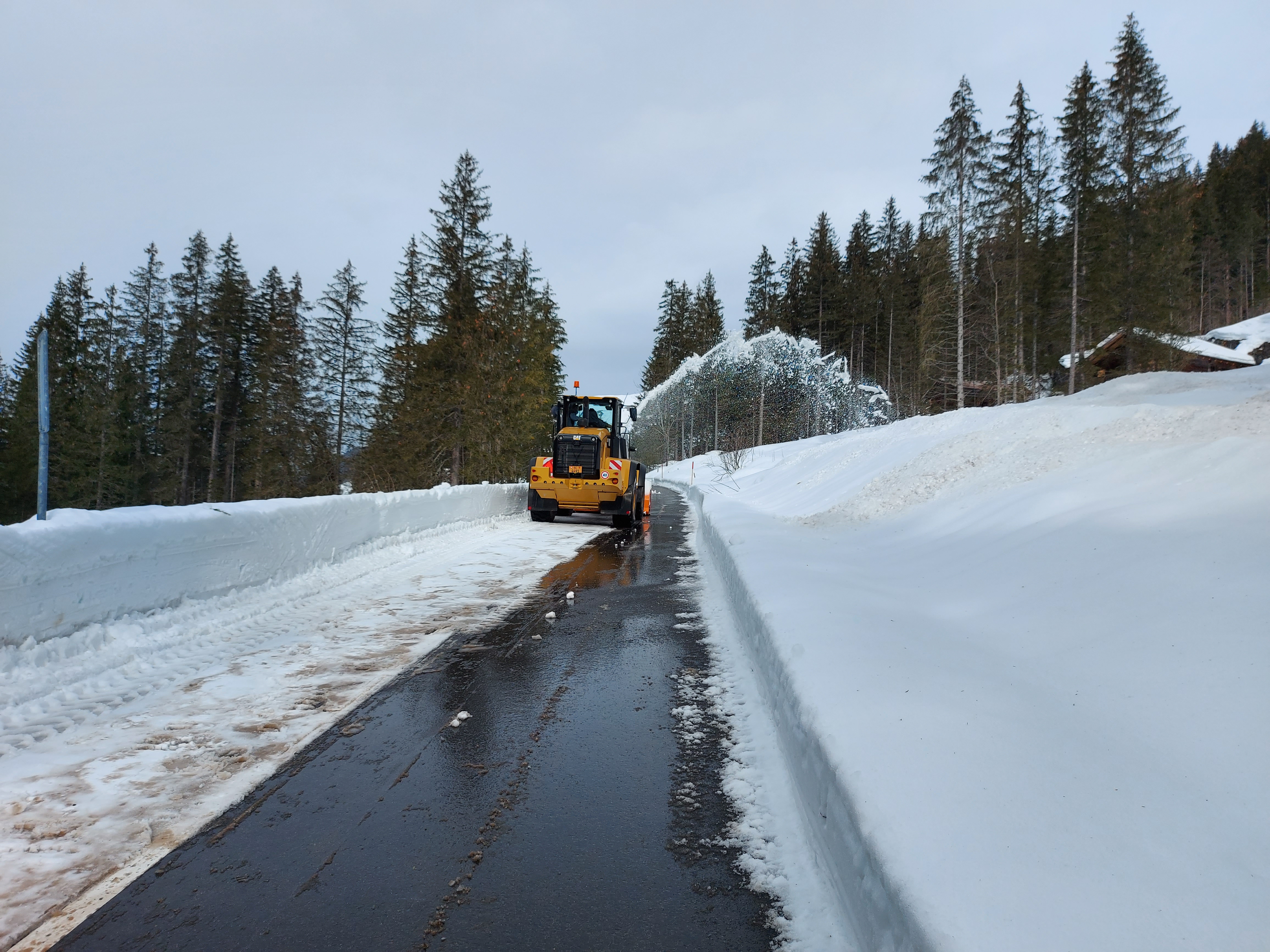 Schneefrässchleuder SF 72-70 KS